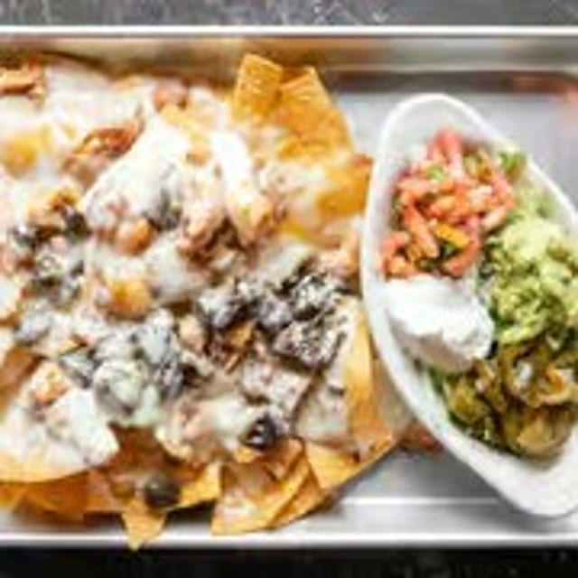 Nachos Locos.