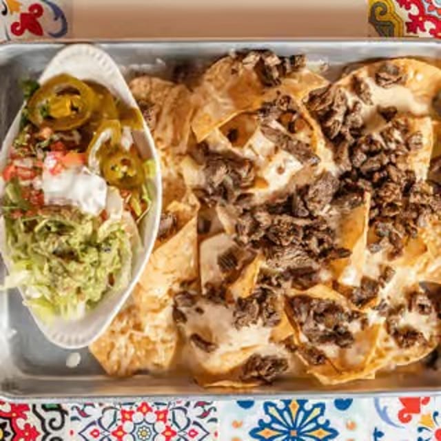 Carne Asada / Steak Nachos.