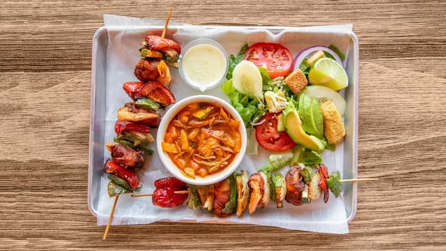 Camarones a la Brochetas.