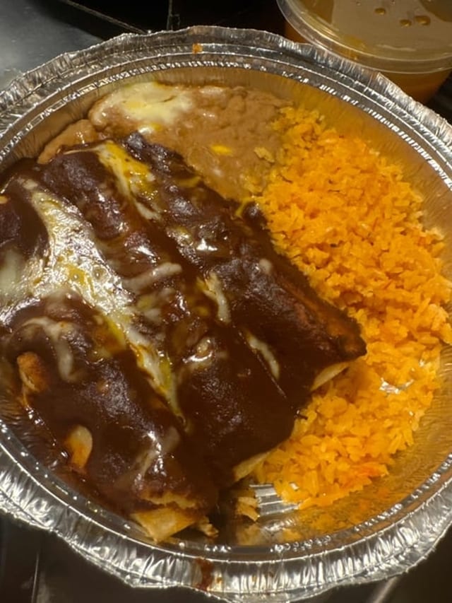 Enchiladas Con Mole.