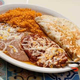 B. Un Chile Relleno Y Una Quesadilla / B. One Chile Relleno & One Quesadilla